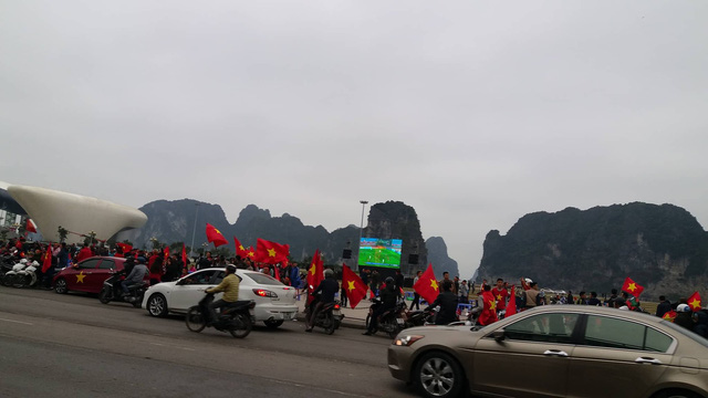 than tho voi ban thua phut cuoi trieu nguoi van ho vang viet nam vo dich