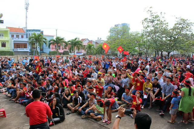 than tho voi ban thua phut cuoi trieu nguoi van ho vang viet nam vo dich
