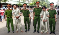 thong tin bat ngo vu bo hiep dam con gai 15 tuoi o hoa binh