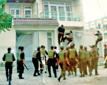 Cuộc truy lùng những tên tội phạm chỉ ở biệt thự