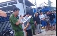 vu beu ten nguoi mua ban dam yeu cau cong an thi tran duong dong xin loi