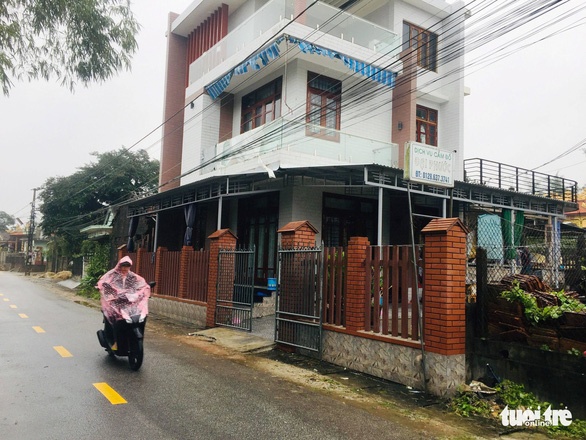 tin tuc phap luat nguoi dan ong dam guc be gai de cuop vang bat trum bao ke cho long bien