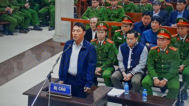 hai cuu thu truong bo cong an doi mat voi vu nhom truoc toa