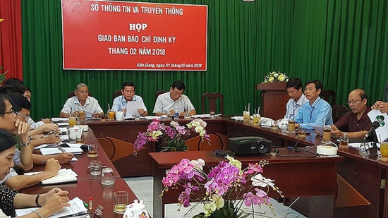 vu beu ten nguoi mua ban dam yeu cau cong an thi tran duong dong xin loi