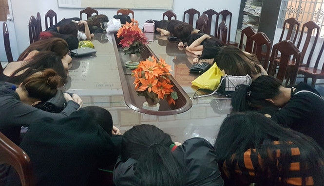 tam giam tong giam doc khach san 4 sao bat den xanh cho mai dam