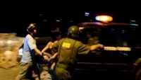 chay xe vi pham con dam 2 csgt bi thuong