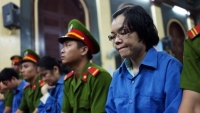 xu vu bat ngo bi ban than kien vi chui the