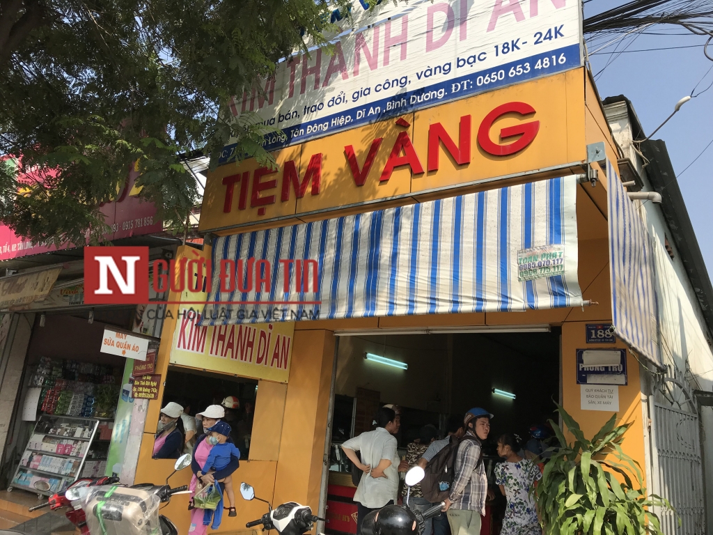 he lo dac diem nhan dang cua ten cuop tiem vang o binh duong