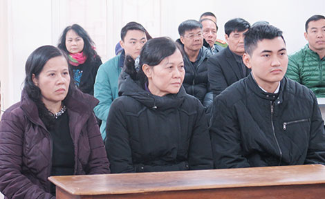 cuu pho hieu truong va con trai lua dao ca tram ty dong