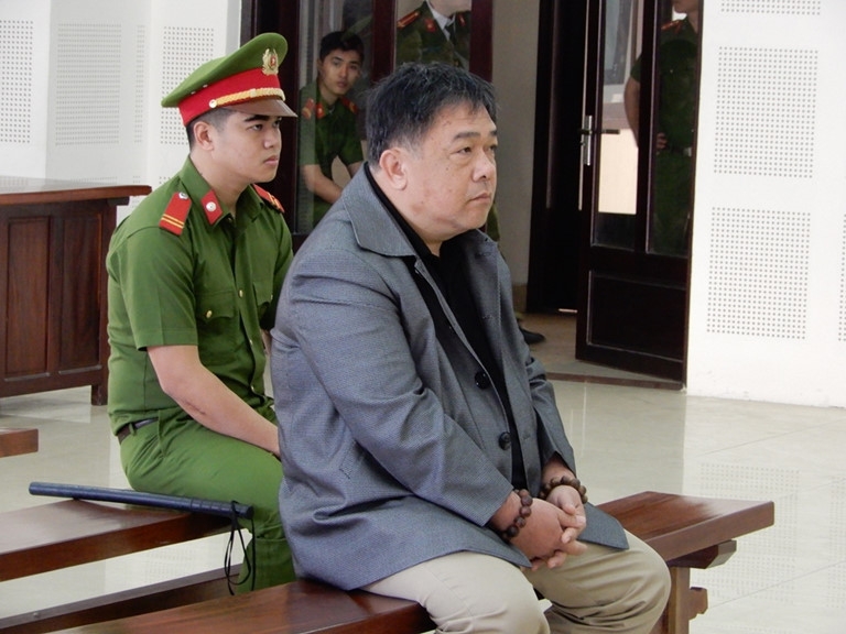 mo lai phien xu nguoi doa giet chu tich ubnd tpda nang