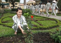 noi pham nhan khong muon ra tu