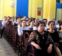 ga trai lang dien loan dam 6 nguoi trong thuong vi tu choi uong ruou