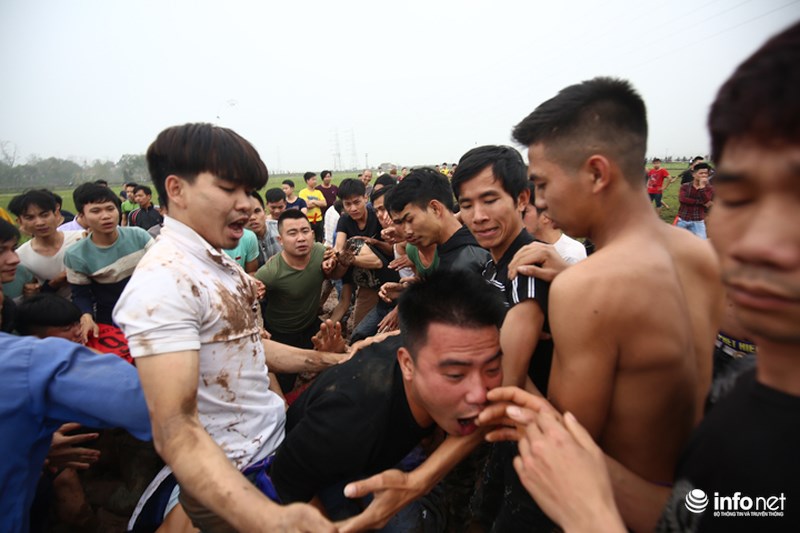 hang tram trai lang lam bun hon chien tranh cuop phet dau nam