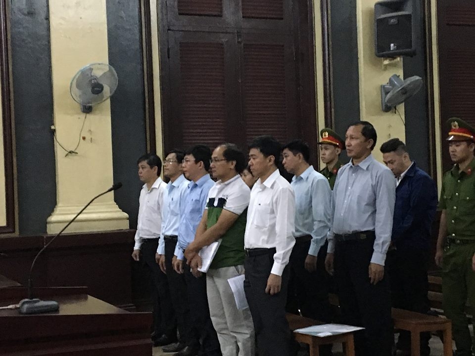 xet xu 10 cuu lanh dao navibank nguyen giam doc pho giam doc vietinbank vang mat du duoc trieu tap