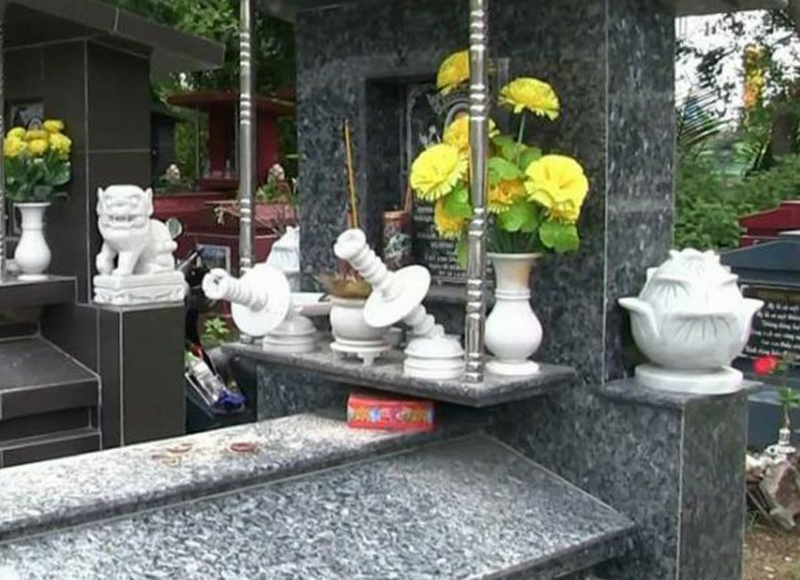 nhieu ngoi mo tai nghia trang nhan dan bi dap pha bao giao thong