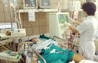 them mot benh nhan ngo doc ruou methanol tien luong tu vong