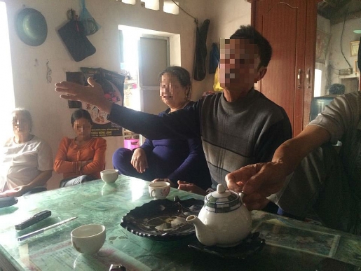 ha nam chong bi nghi dam o tre em vo muon co quan dieu tra vao cuoc