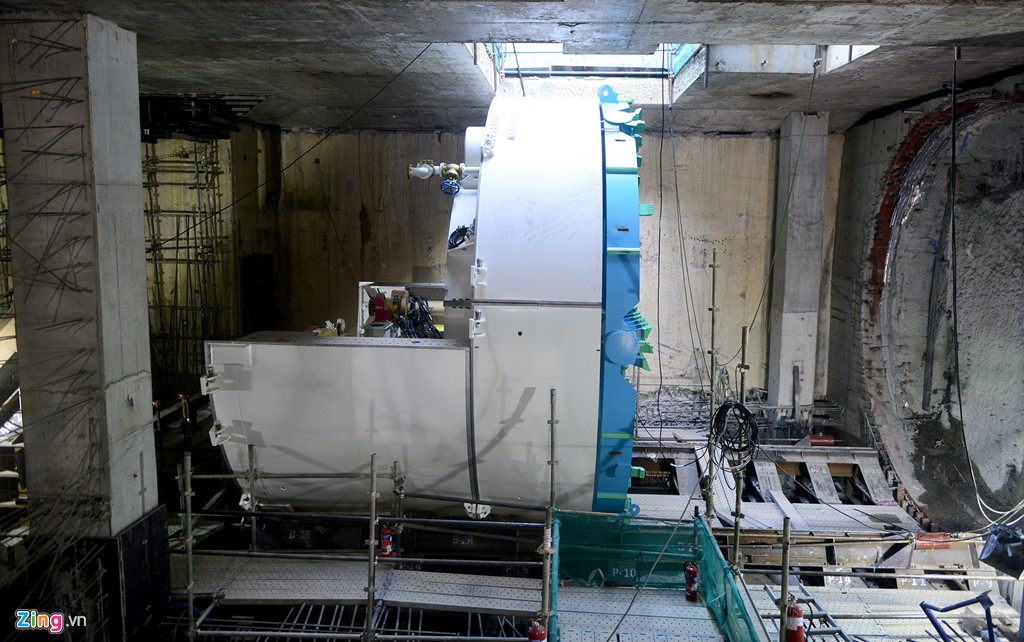 can canh robot hien dai khoan ham metro o sai gon