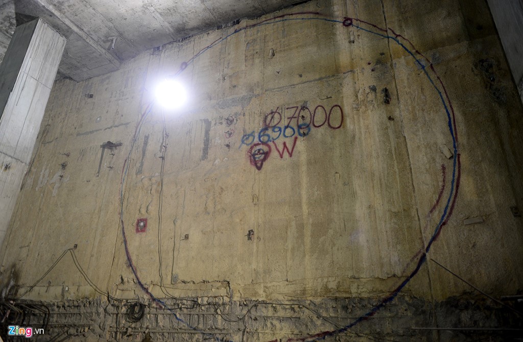 can canh robot hien dai khoan ham metro o sai gon