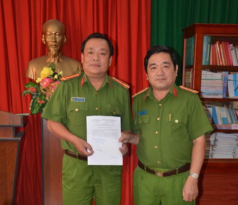 chay oto dung sung truy sat doi thu nhu phim o mien tay