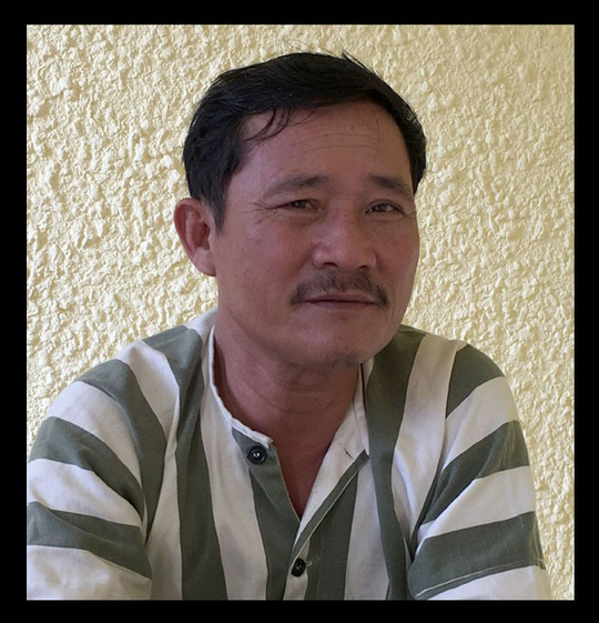 nua dem vao nghia trang bat ke bi truy na tron trong mo
