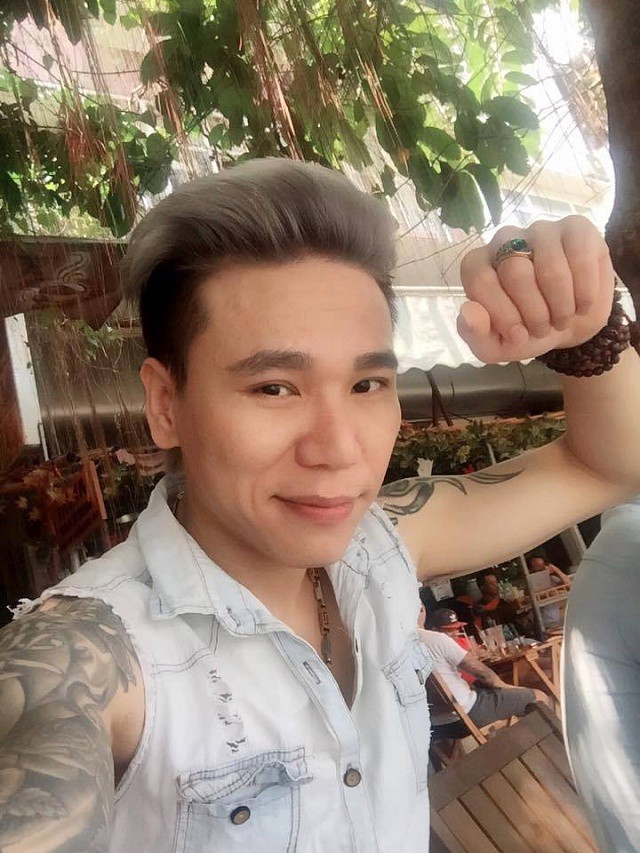 chau viet cuong tung tham my khuon mat truoc khi bi tam giu dieu tra