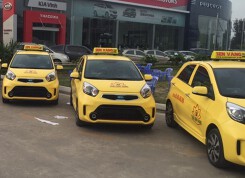 Nhân viên sân bay Vinh bị lái xe taxi dùng dao uy hiếp