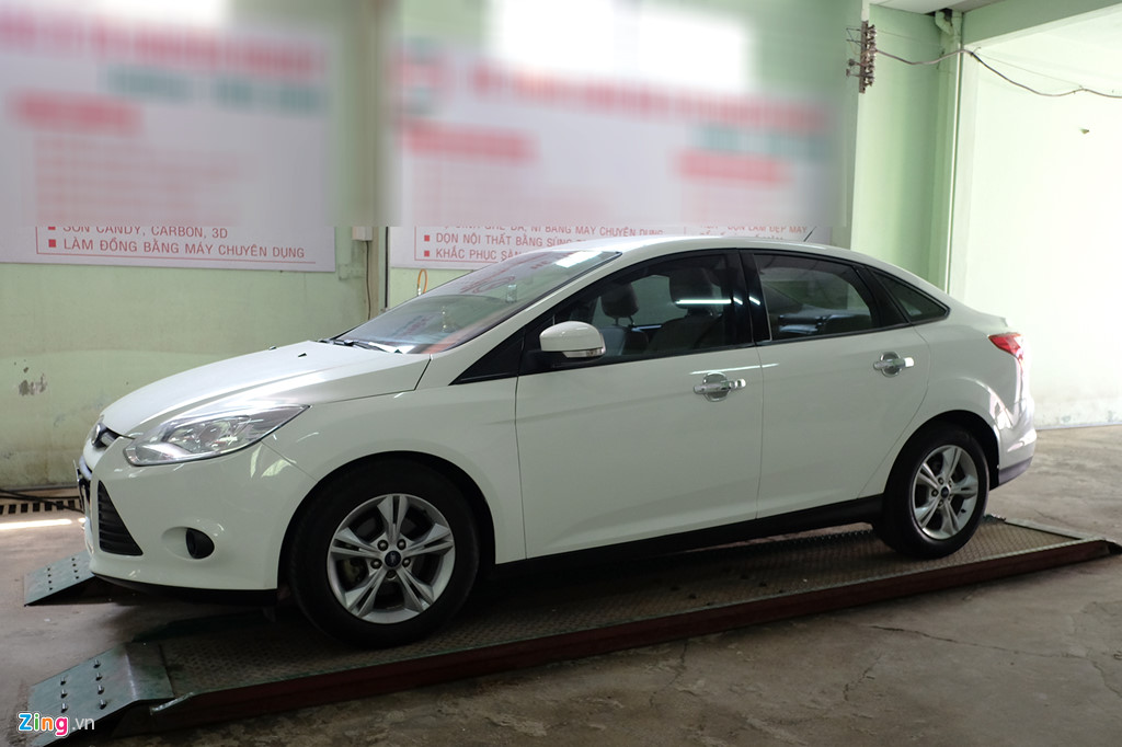 khach kien ford viet nam 5 lan di bao hanh khong het loi