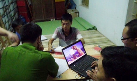 tu vu ong nguyen thanh hoa nhin lai nhung duong day danh bac nghin ty qua mang bi triet pha
