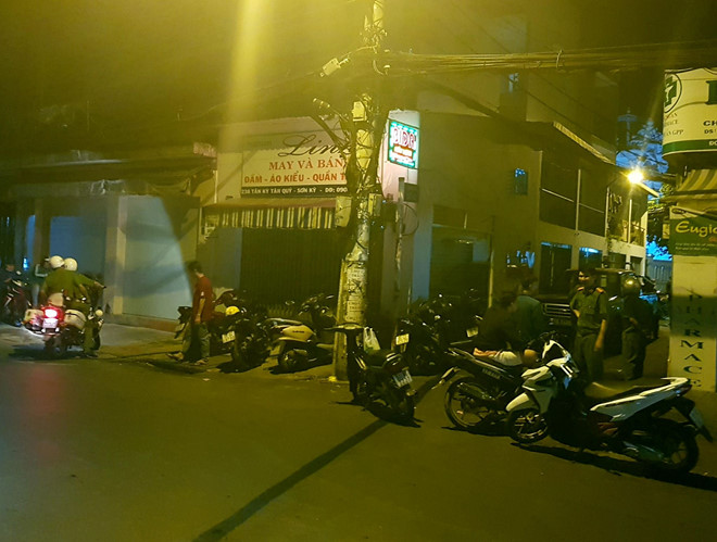 thanh nien o sai gon trong thuong nghi bi ban