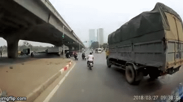 kho tin em trai 17 tuoi ba lan loc da cuu anh bi bong nang