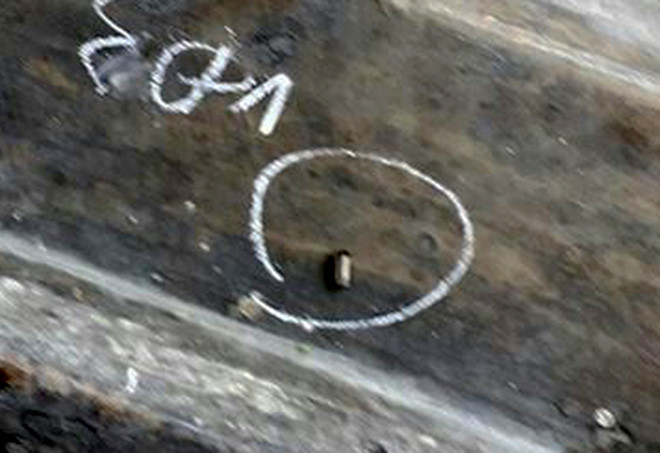 canh sat vao rung lung nhom nghi can ban chet nguoi giua ban ngay
