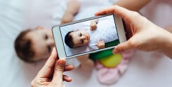 Từ 1/6, bố mẹ đăng ảnh con lên Facebook có thể phải ra tòa