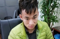 nu sinh lop 9 bi quay clip nong doa tong tien