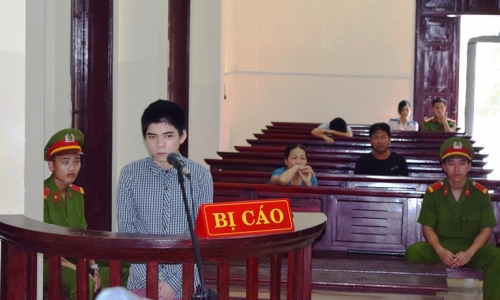 sat hai ba noi roi than nhien di ngu chau trai linh 11 nam tu