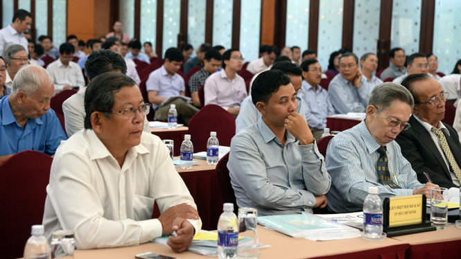 phai cam xe may khong dem cai ngheo ra doa nhau mai