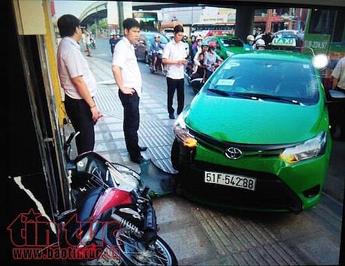 tai xe taxi tong thang xe ha guc hai ten cuop