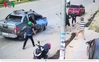 no nan vo tam xang cung chong va con tu sat