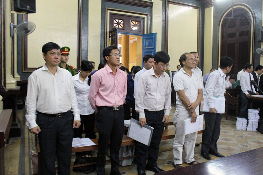 ngan hang quoc dan doi 300 trieu trong tai khoan vietinbank