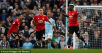mourinho noi gi khien mu choi len dong o hiep hai