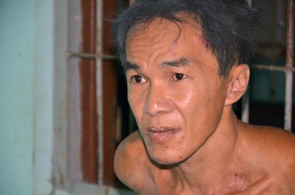 hang xom cua nghi can vu chem chet nguoi o dong thap khong ai dam vo vuon thang tam vo la no chem chet