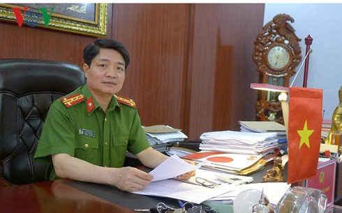 canh sat hinh su ke chuyen dau tri voi hung thu vu trong an