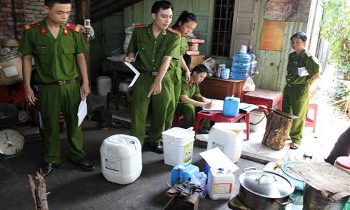 tp hcm bat qua tang 4 co so dung hoa chat tay trang 6 tan cu cai