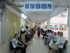 Từ 1/6, gần 2.000 dịch vụ y tế tăng giá đối với người chưa có thẻ BHYT