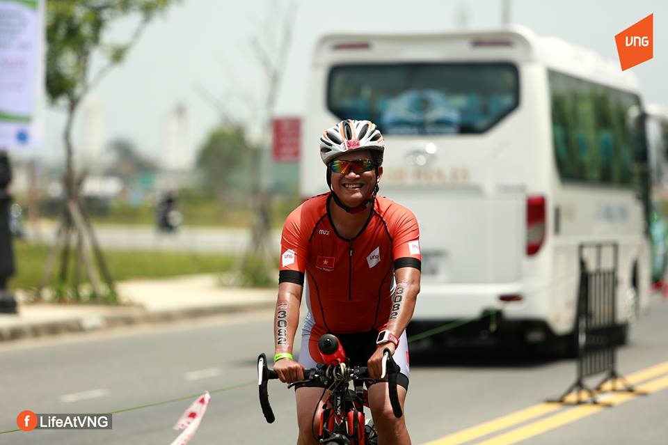 phia sau cau chuyen a quan paralympic tap tenh chinh phuc ironman