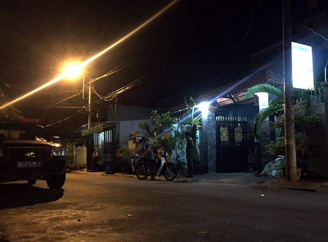 quyet dinh mo phien toa vu me cho con gai uong thuoc sau de kiem tien tra no