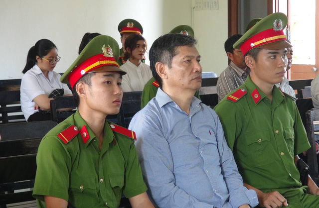 xet xu cuu chu tich hdqt tap doan vinashin cung dong pham