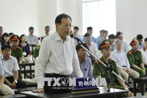 live xet xu phuc tham ong dinh la thang chieu 85 nhan tien theo chi dao khong biet nguon tien tu dau