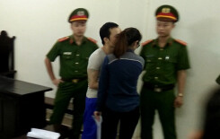 Tử tù Thọ 'sứt' cố hôn má tình cũ sau khi nhận án