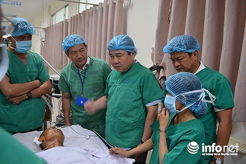 truong nhom hiep si duong pho tran van hoang ke lai phut lao xe may vao ten trom